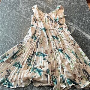 Floral Print Pleated Dress